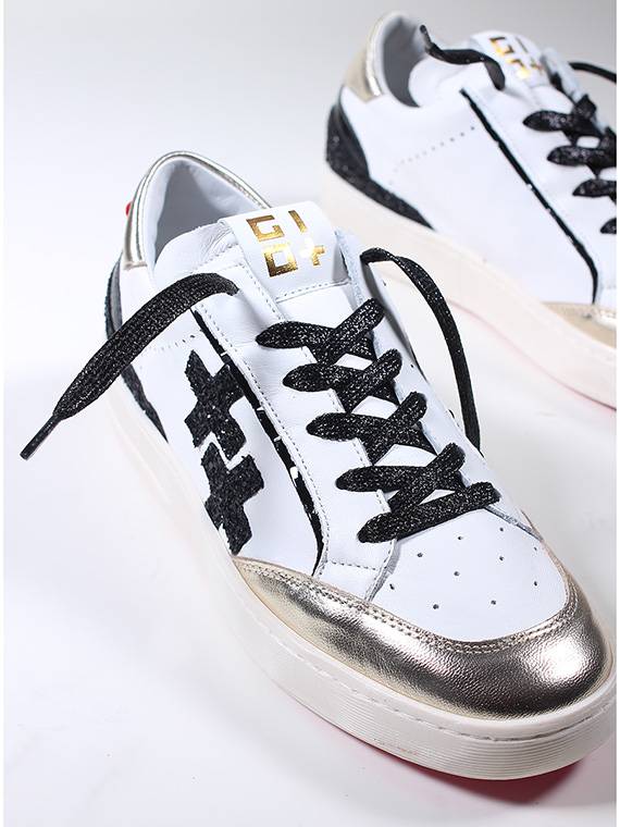 GIO + Sneaker Italia