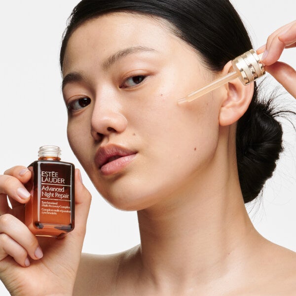Estée Lauder Siero Complex Advanced Night Repair Synchronized Multi-Recovery Estée Lauder (varie misure) Fino Al -60%