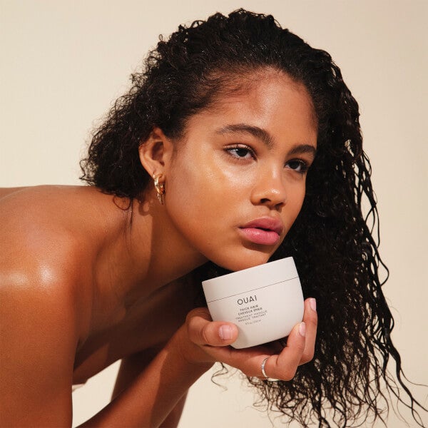 OUAI OUAI Maschera per il trattamento dei capelli medio-fini 236ml Offerte
