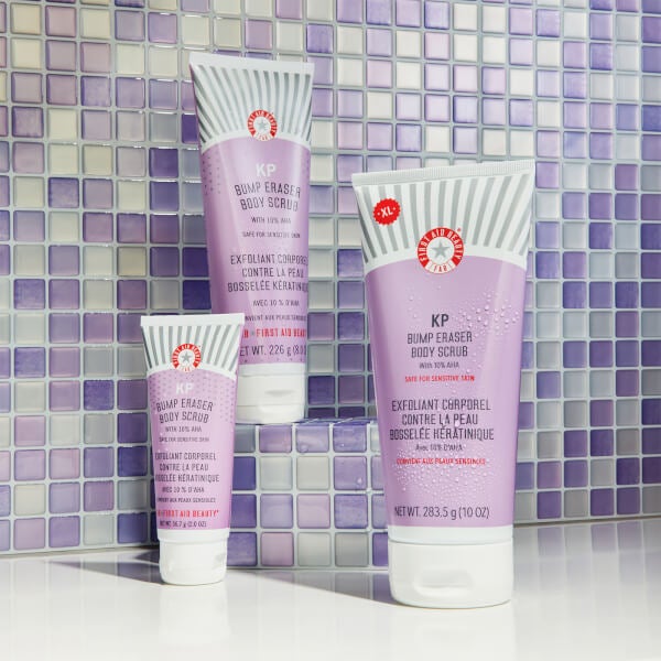 First Aid Beauty First Aid Beauty KP Bump Eraser Body Scrub with 10% AHA 283.5g Economico