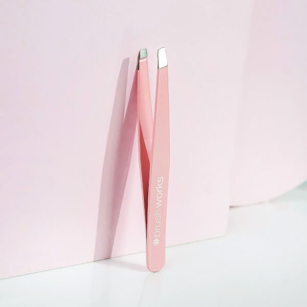 brushworks brushworks Precision Slanted Tweezers Vendita Economica