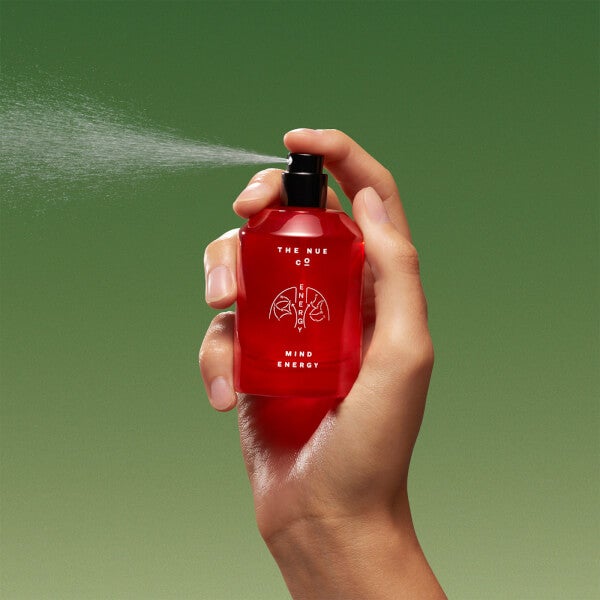 The Nue Co. The Nue Co. Mind Energy Energizing Fragrance 50ml Offerta natalizia