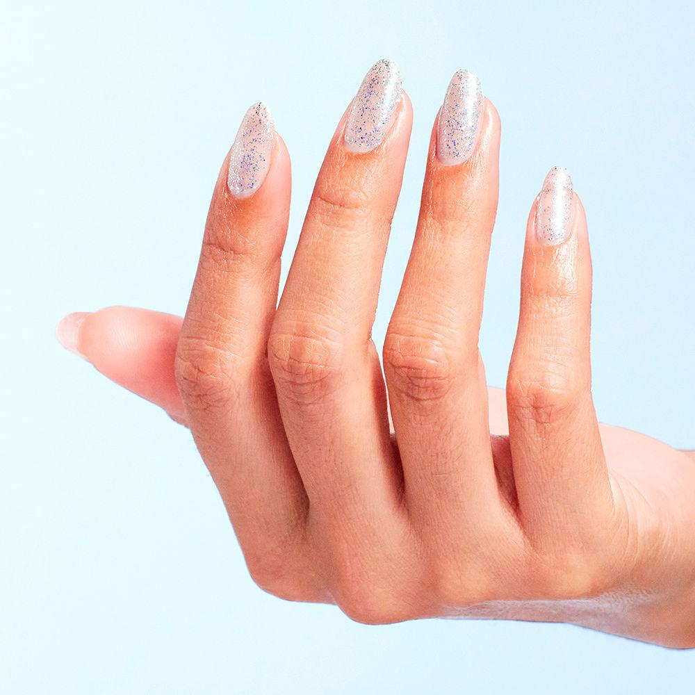 Opi NATURE STRONG Smalto di origine naturale Offerte stagionali